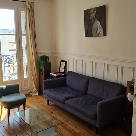 Haussmannien Canal Saint Martin Apartment Paris