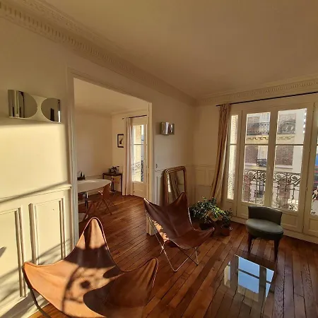 Haussmannien Canal Saint Martin Apartment *